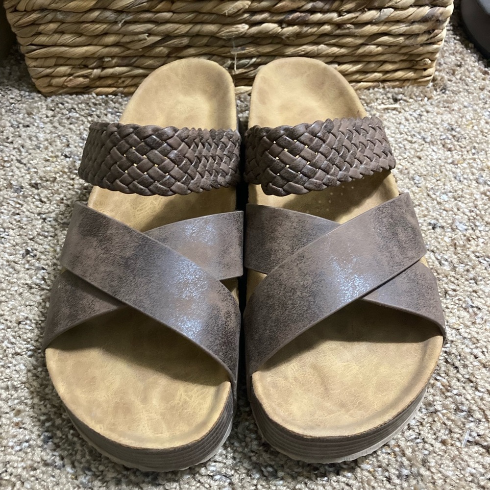 Women's Brown crossover braided platform Sandals